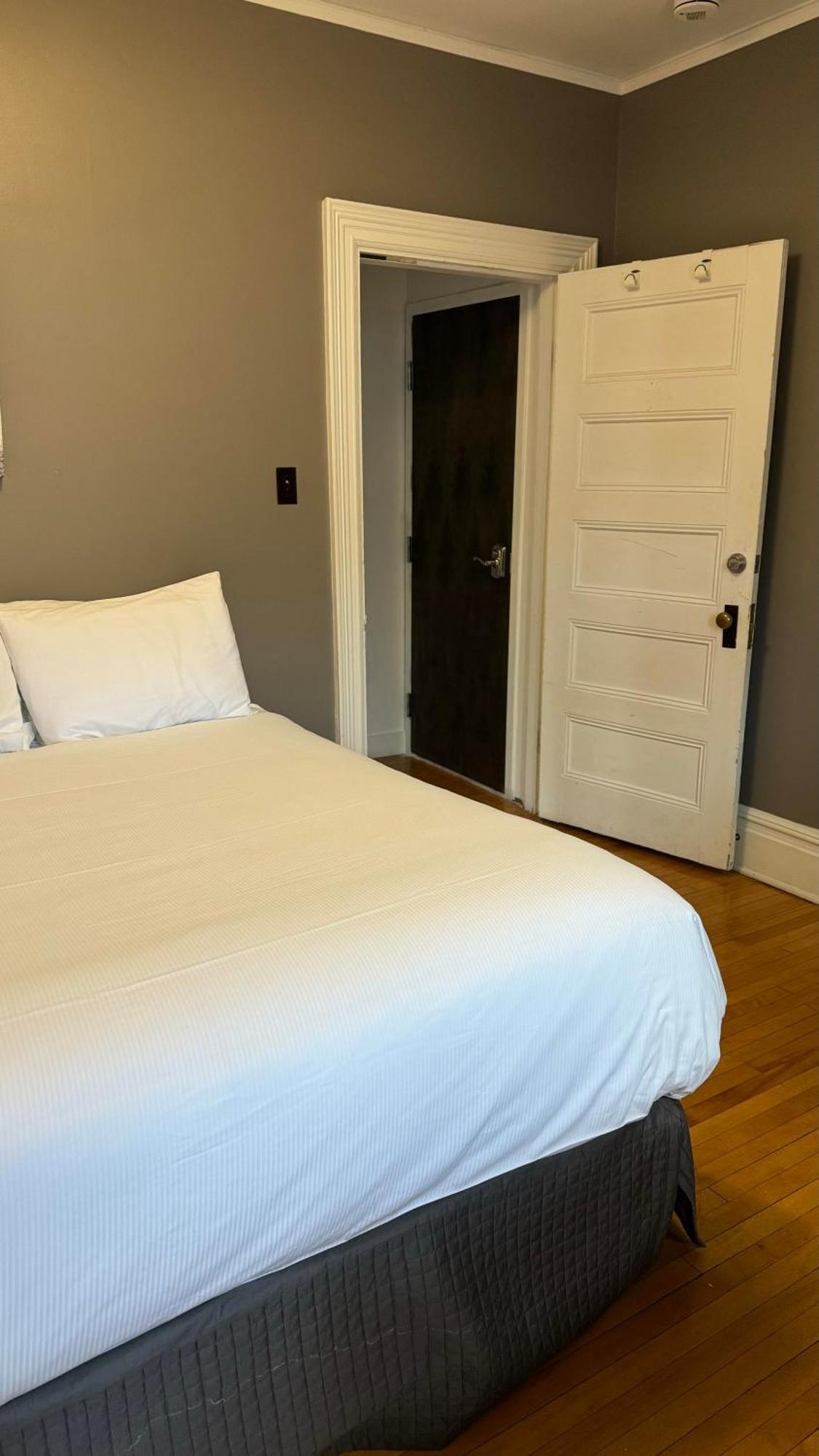 E-Hotel Des Grisons Québec Zewnętrze zdjęcie